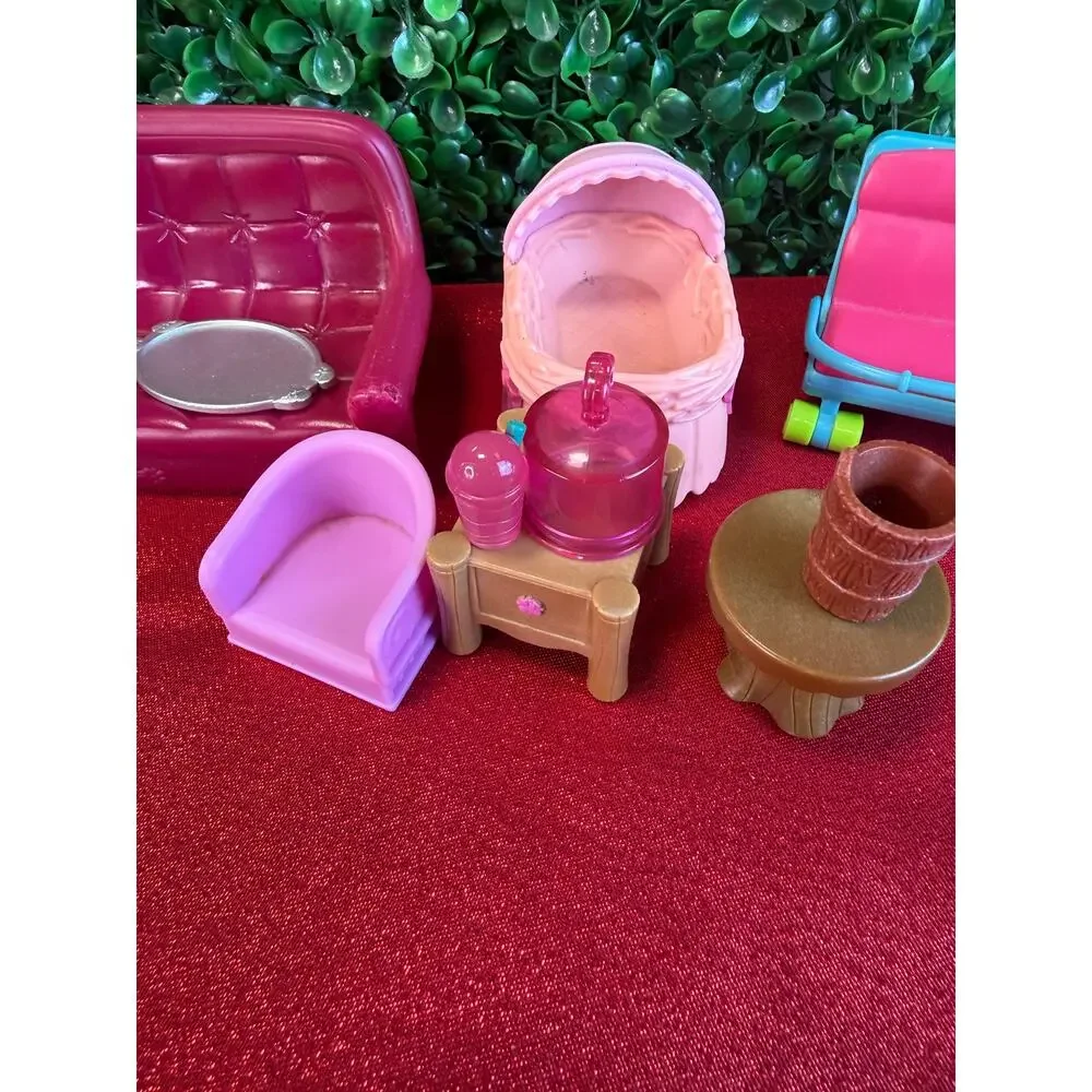Li'l Woodzeez Living Room Nursery Set Bright Pink Doll House Furniture Toys